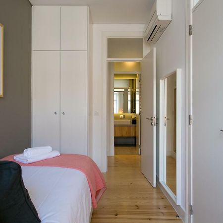 Altido Elegant City Deluxe Apartment & Altido Luxurious 3-Bedroom Apt With Terrace In Intendente ลิสบอน ภายนอก รูปภาพ
