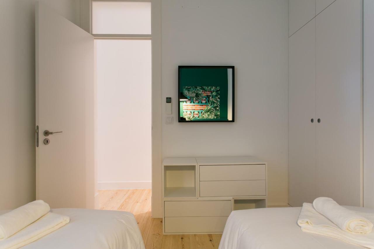 Altido Elegant City Deluxe Apartment & Altido Luxurious 3-Bedroom Apt With Terrace In Intendente ลิสบอน ภายนอก รูปภาพ