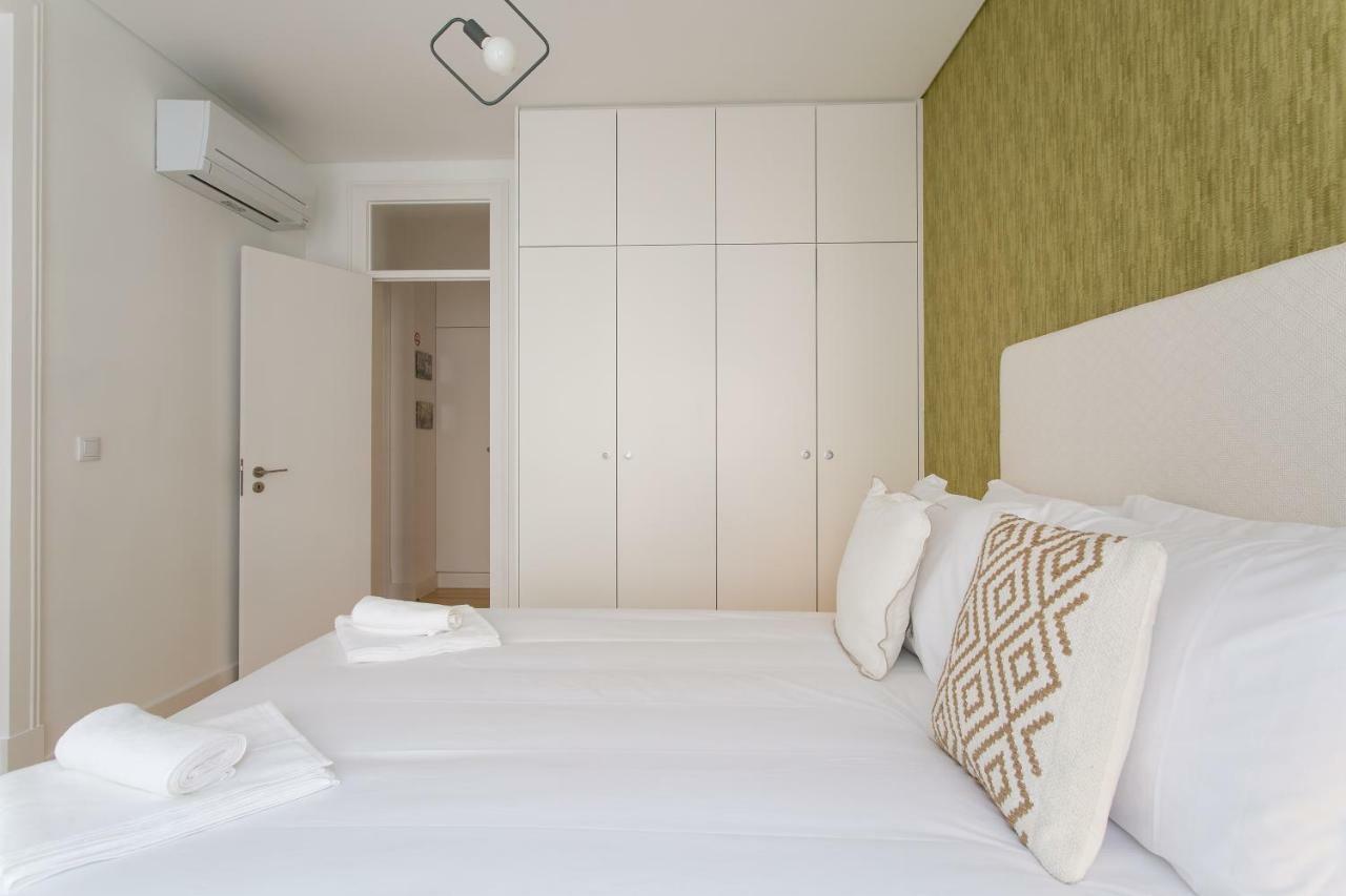 Altido Elegant City Deluxe Apartment & Altido Luxurious 3-Bedroom Apt With Terrace In Intendente ลิสบอน ภายนอก รูปภาพ