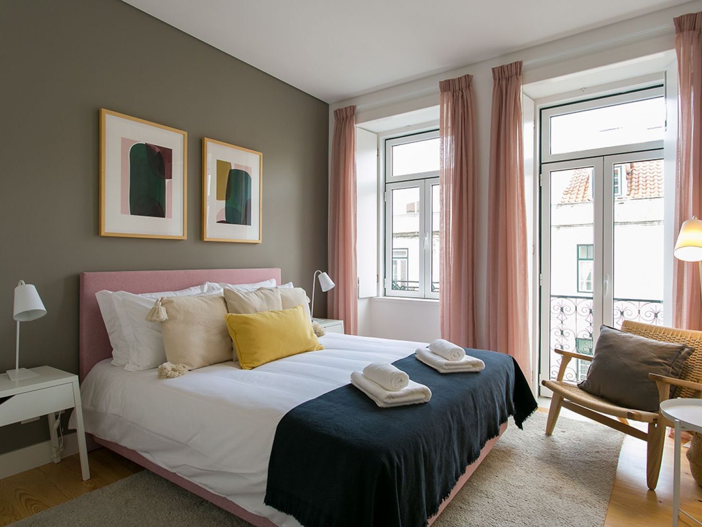 Altido Elegant City Deluxe Apartment & Altido Luxurious 3-Bedroom Apt With Terrace In Intendente ลิสบอน ภายนอก รูปภาพ